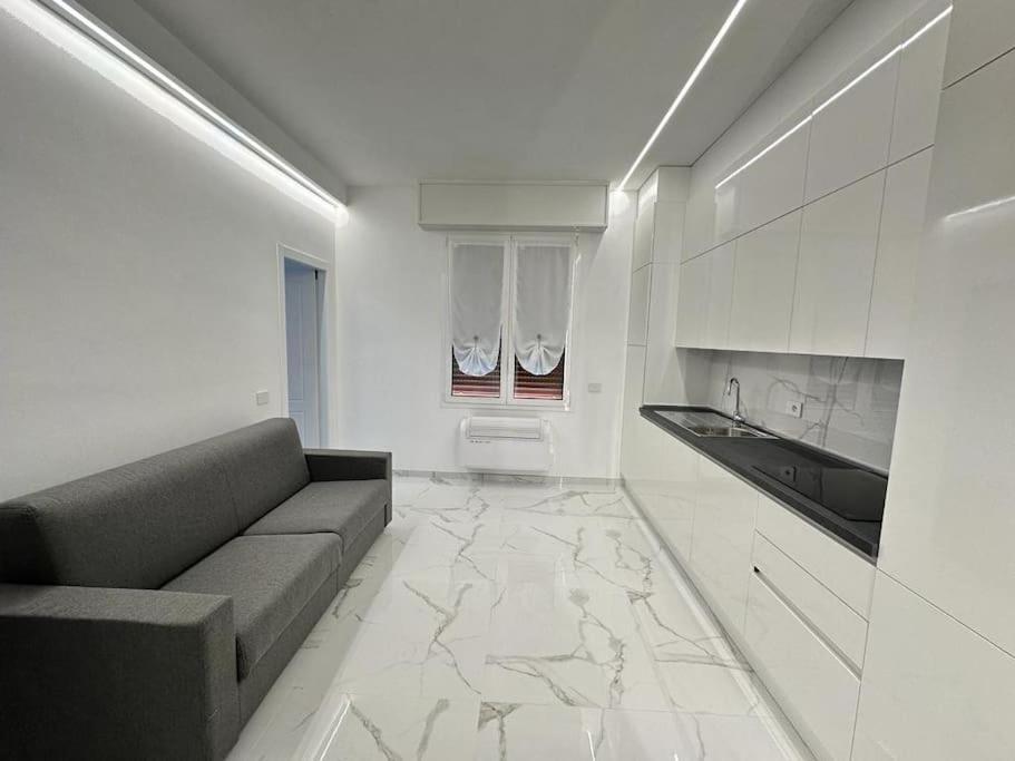 Suite Aurora Luxury In The Center Of Санремо Экстерьер фото